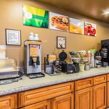 Quality Inn Fresno Near University Luaran gambar