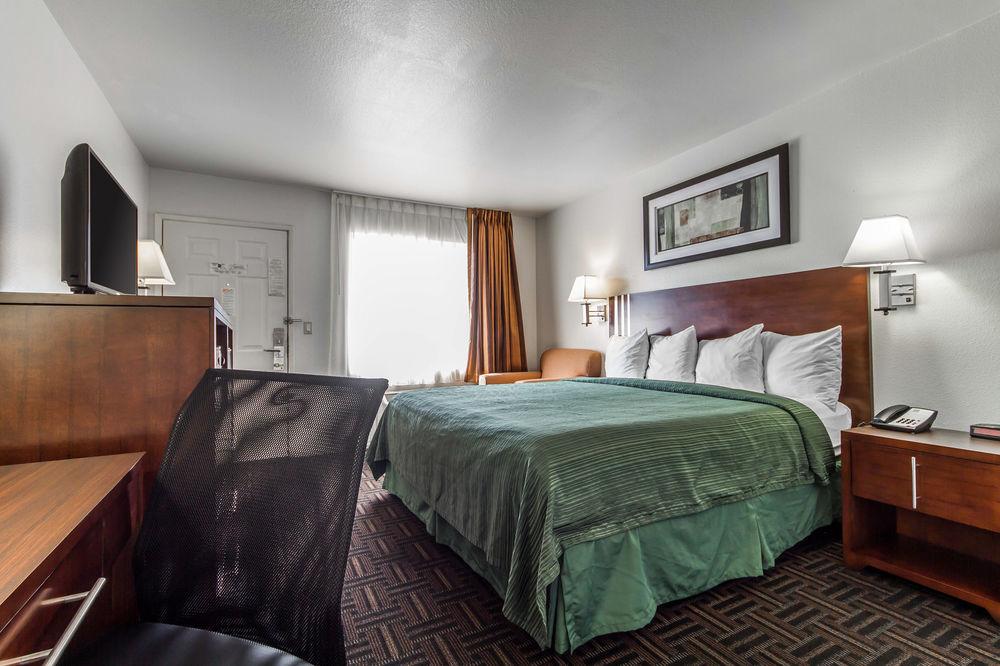 Quality Inn Fresno Near University Luaran gambar