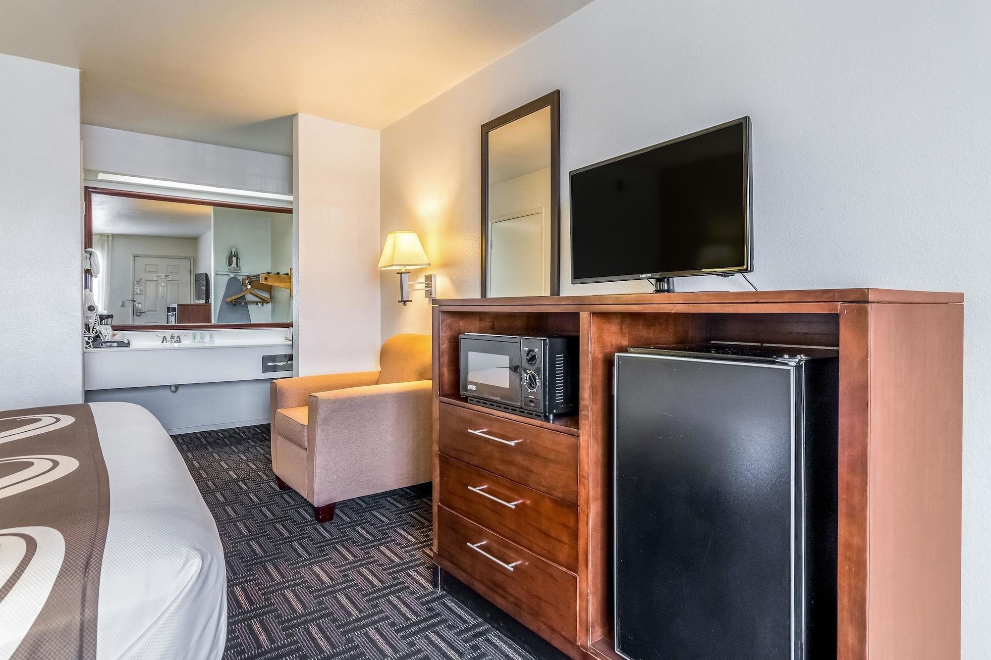 Quality Inn Fresno Near University Luaran gambar