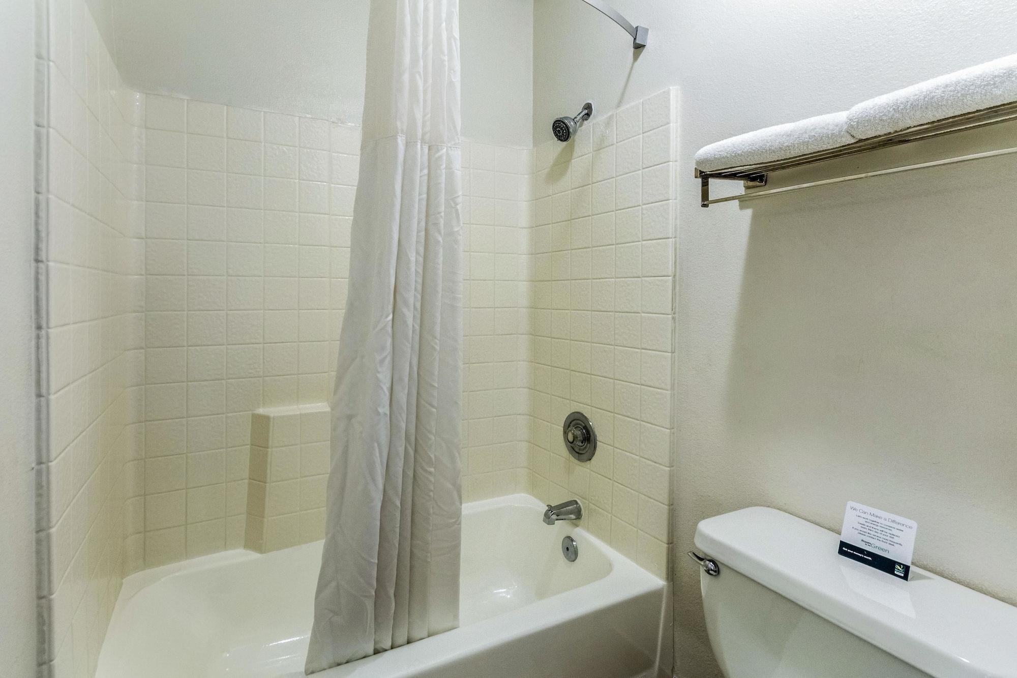 Quality Inn Fresno Near University Luaran gambar