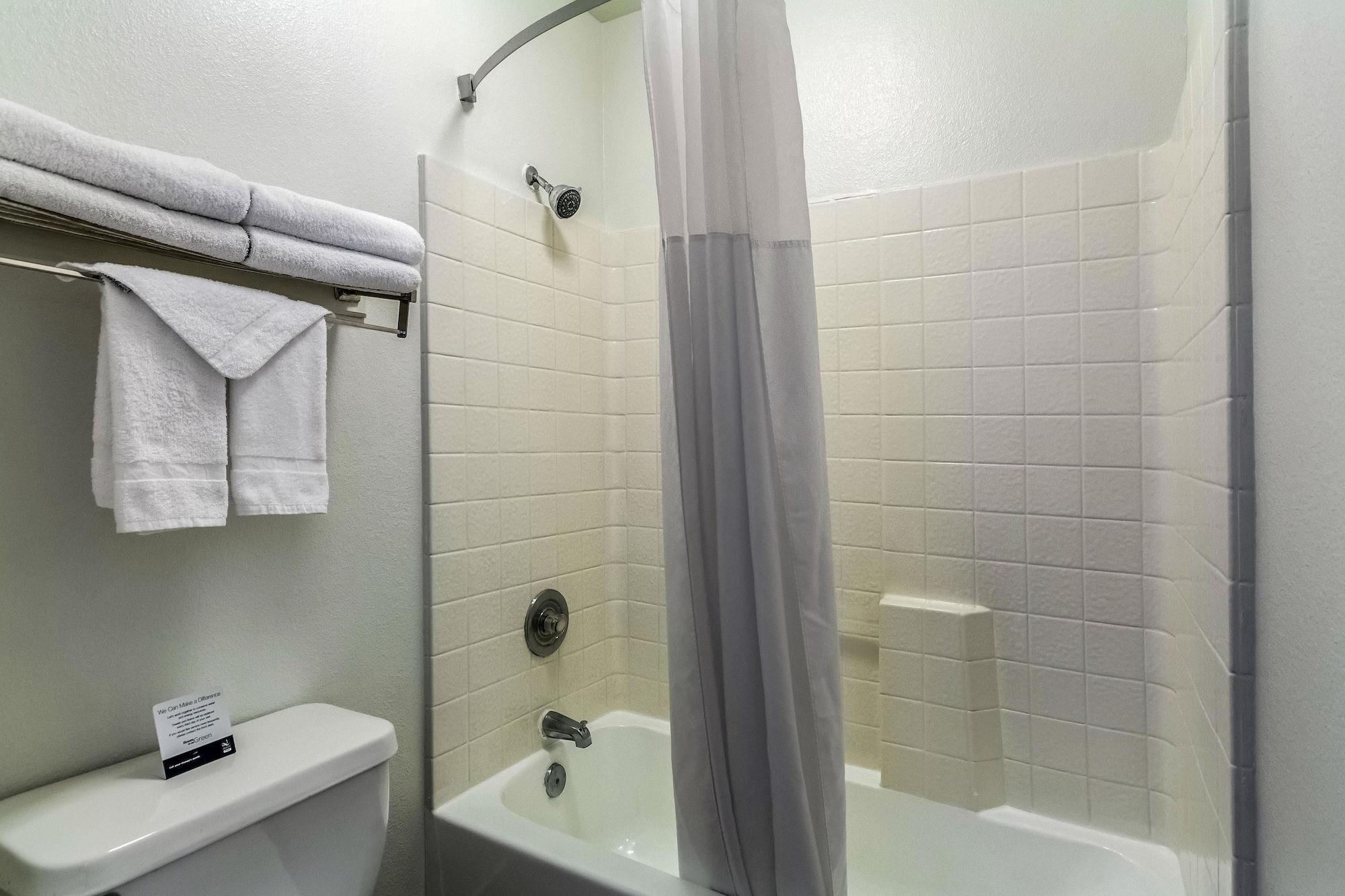 Quality Inn Fresno Near University Luaran gambar