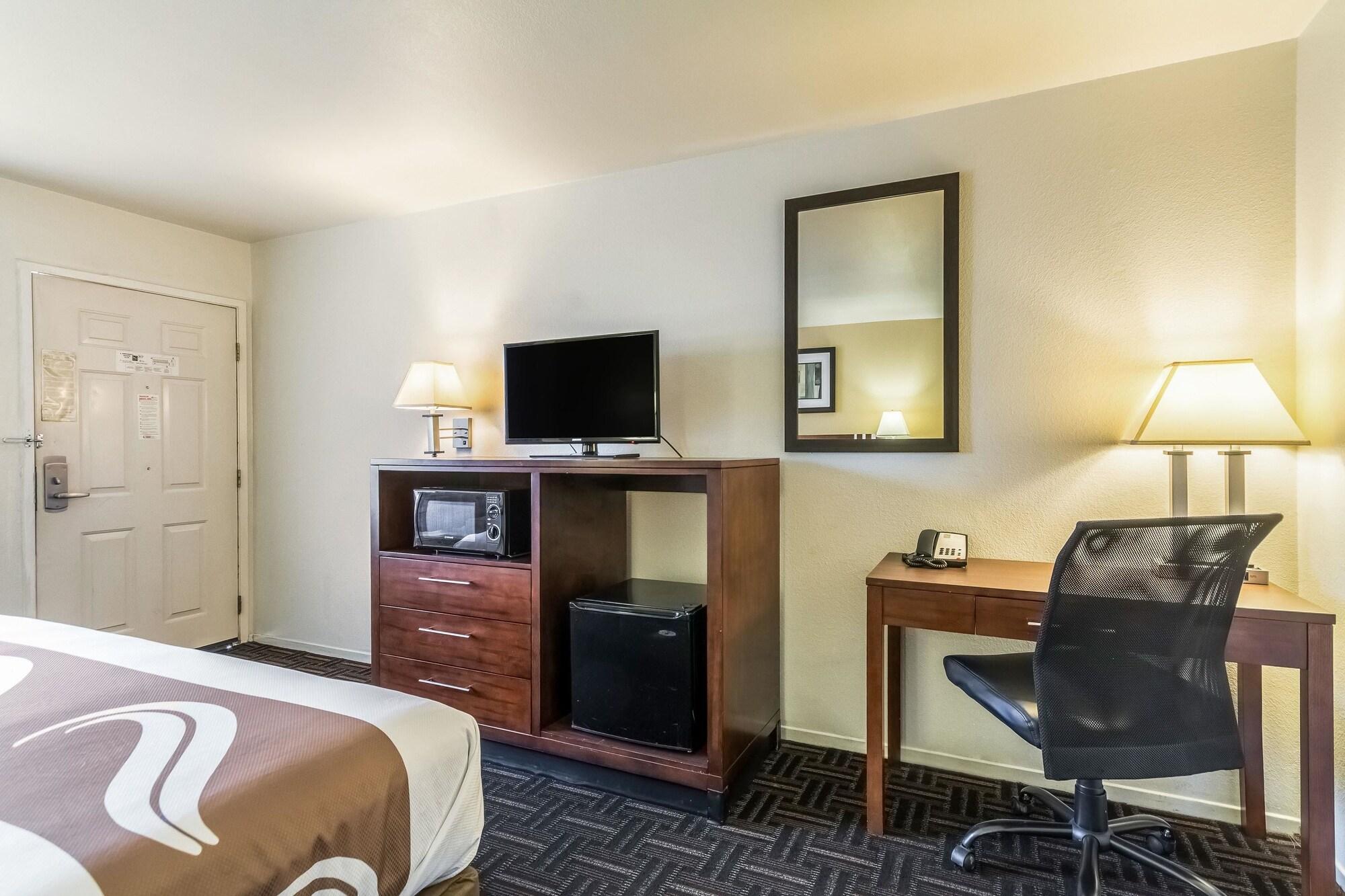 Quality Inn Fresno Near University Luaran gambar