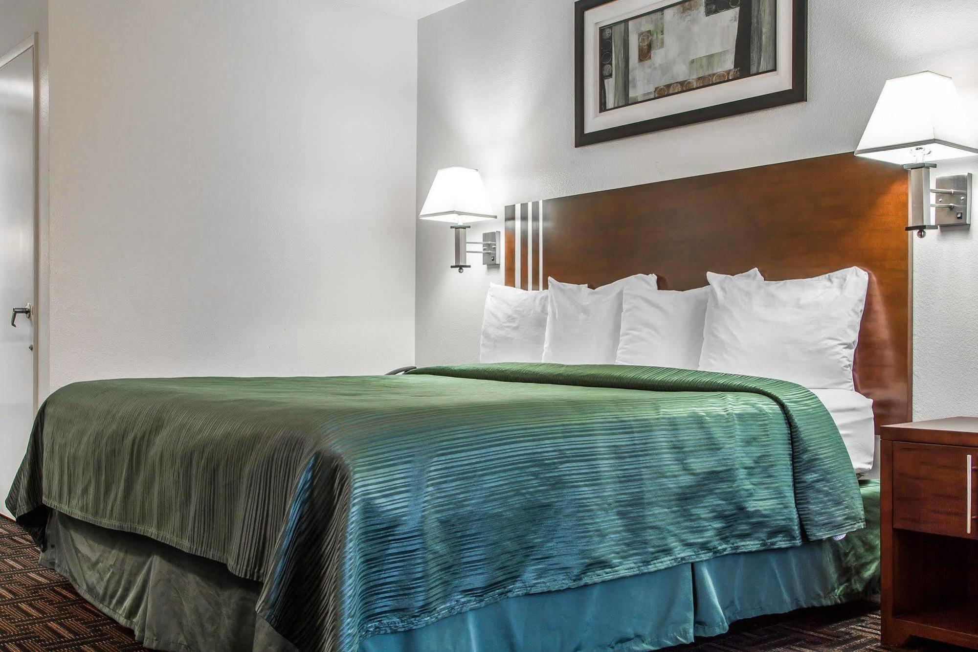 Quality Inn Fresno Near University Luaran gambar