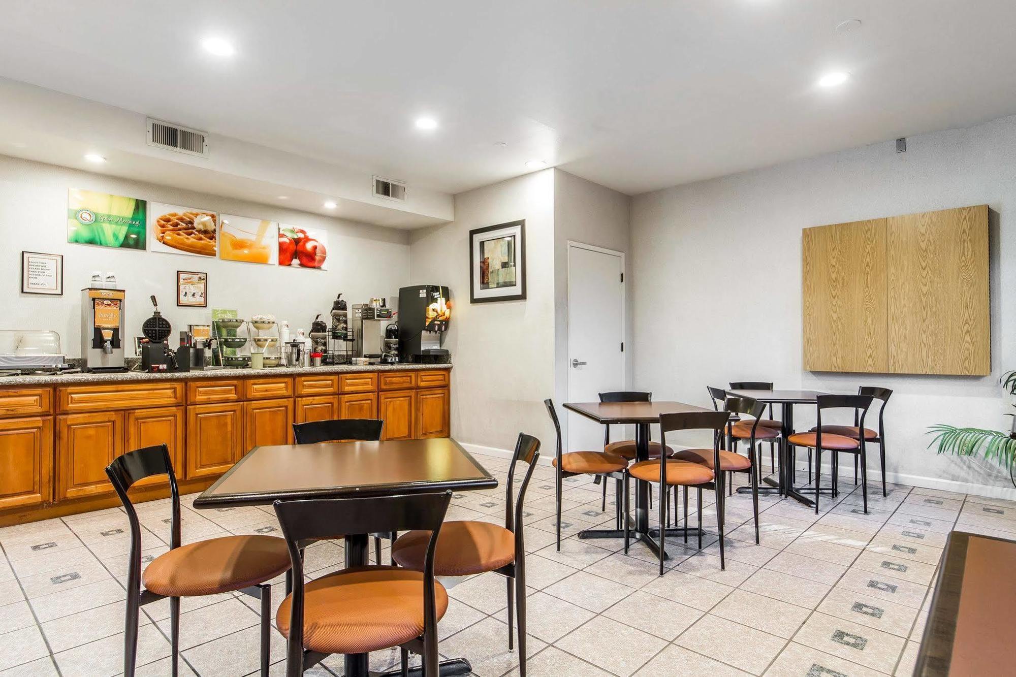 Quality Inn Fresno Near University Luaran gambar