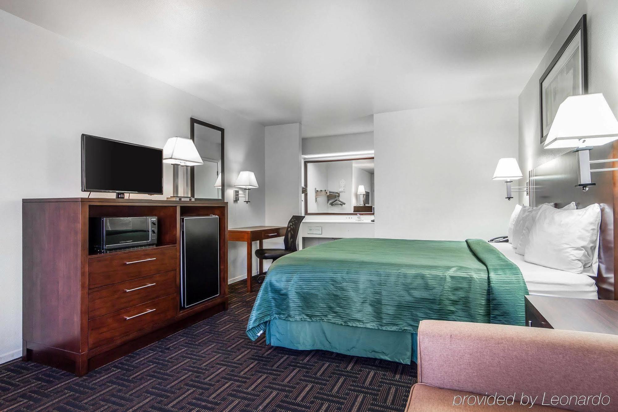 Quality Inn Fresno Near University Luaran gambar