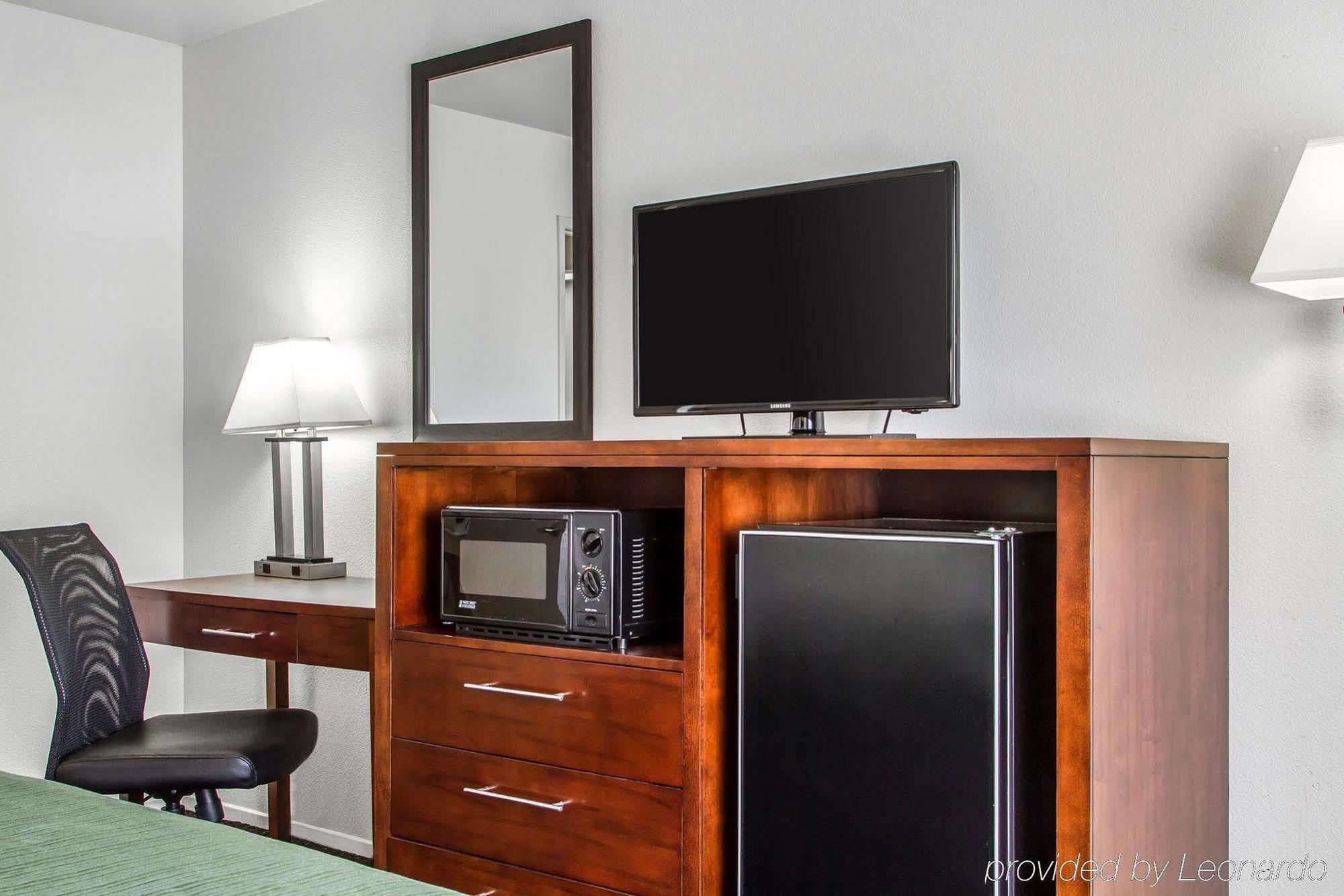 Quality Inn Fresno Near University Luaran gambar
