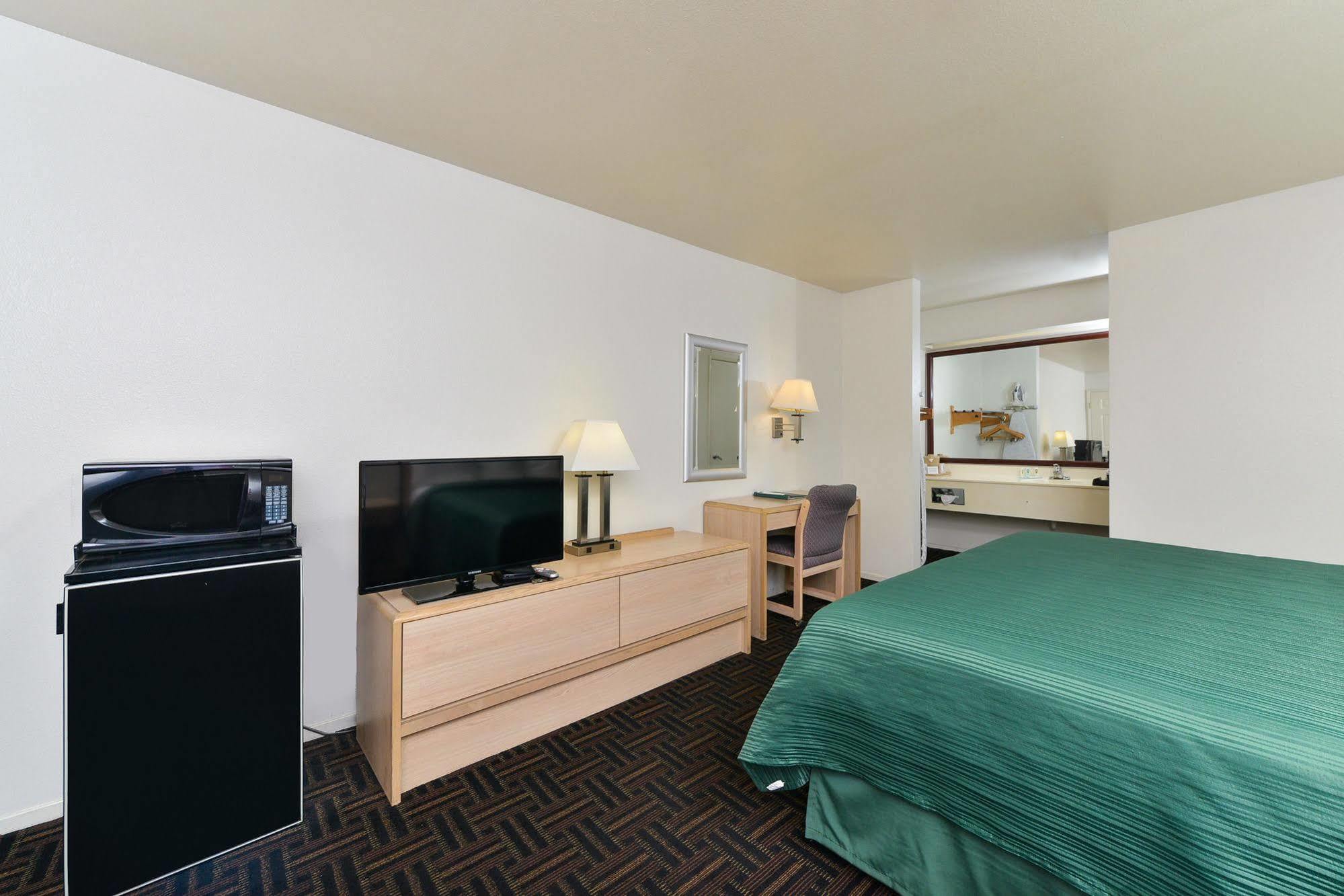 Quality Inn Fresno Near University Luaran gambar