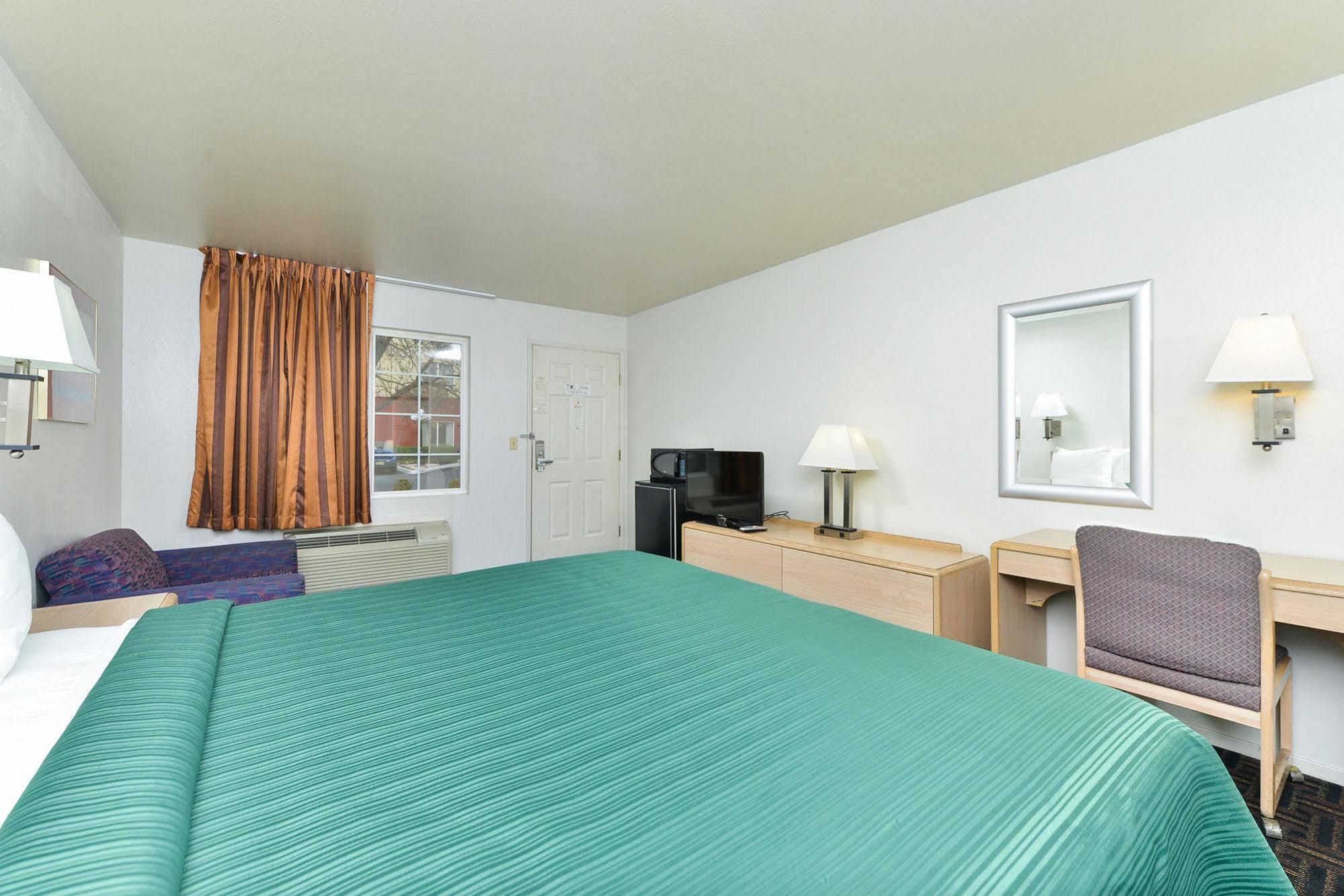 Quality Inn Fresno Near University Luaran gambar
