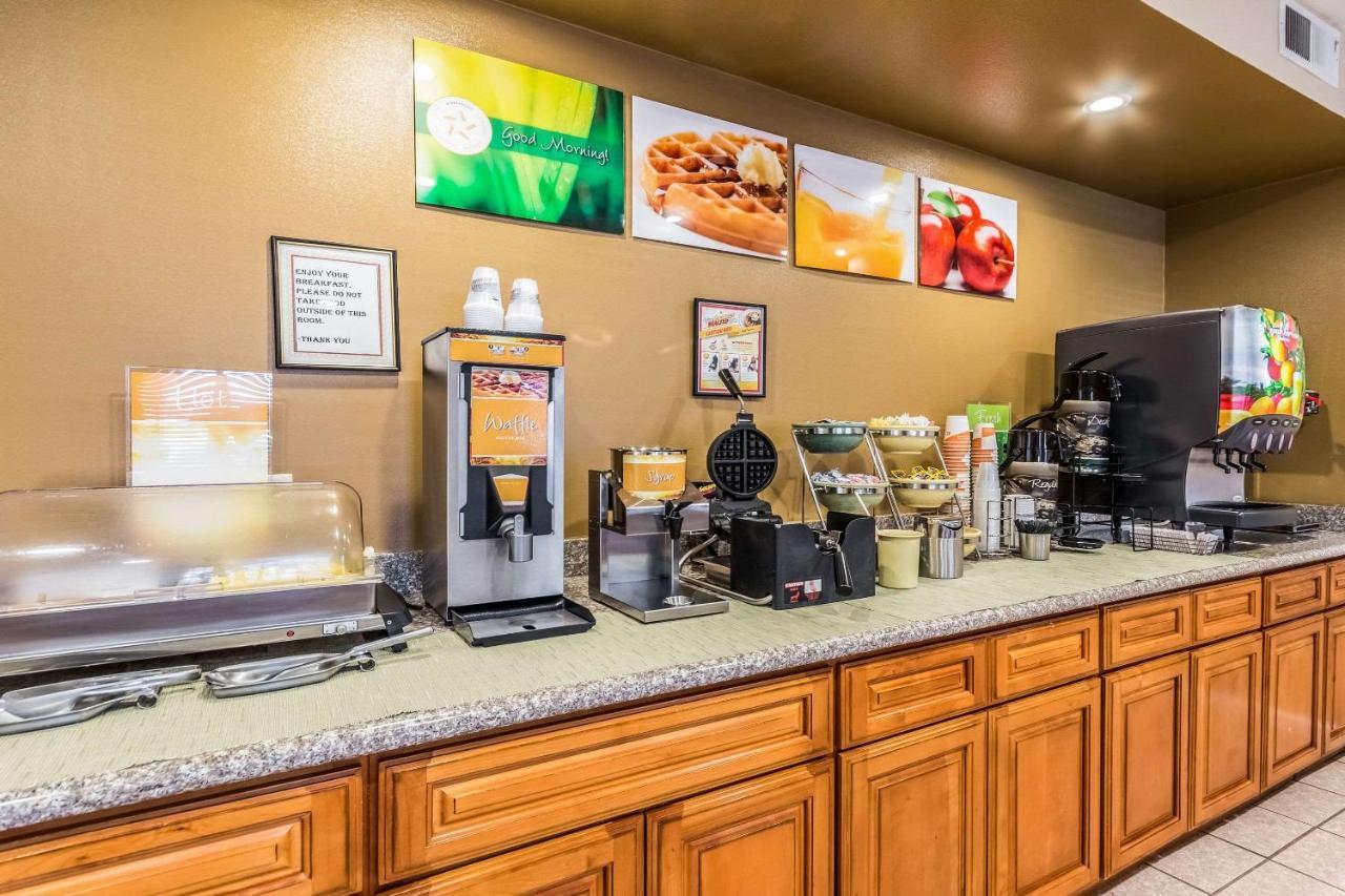 Quality Inn Fresno Near University Luaran gambar