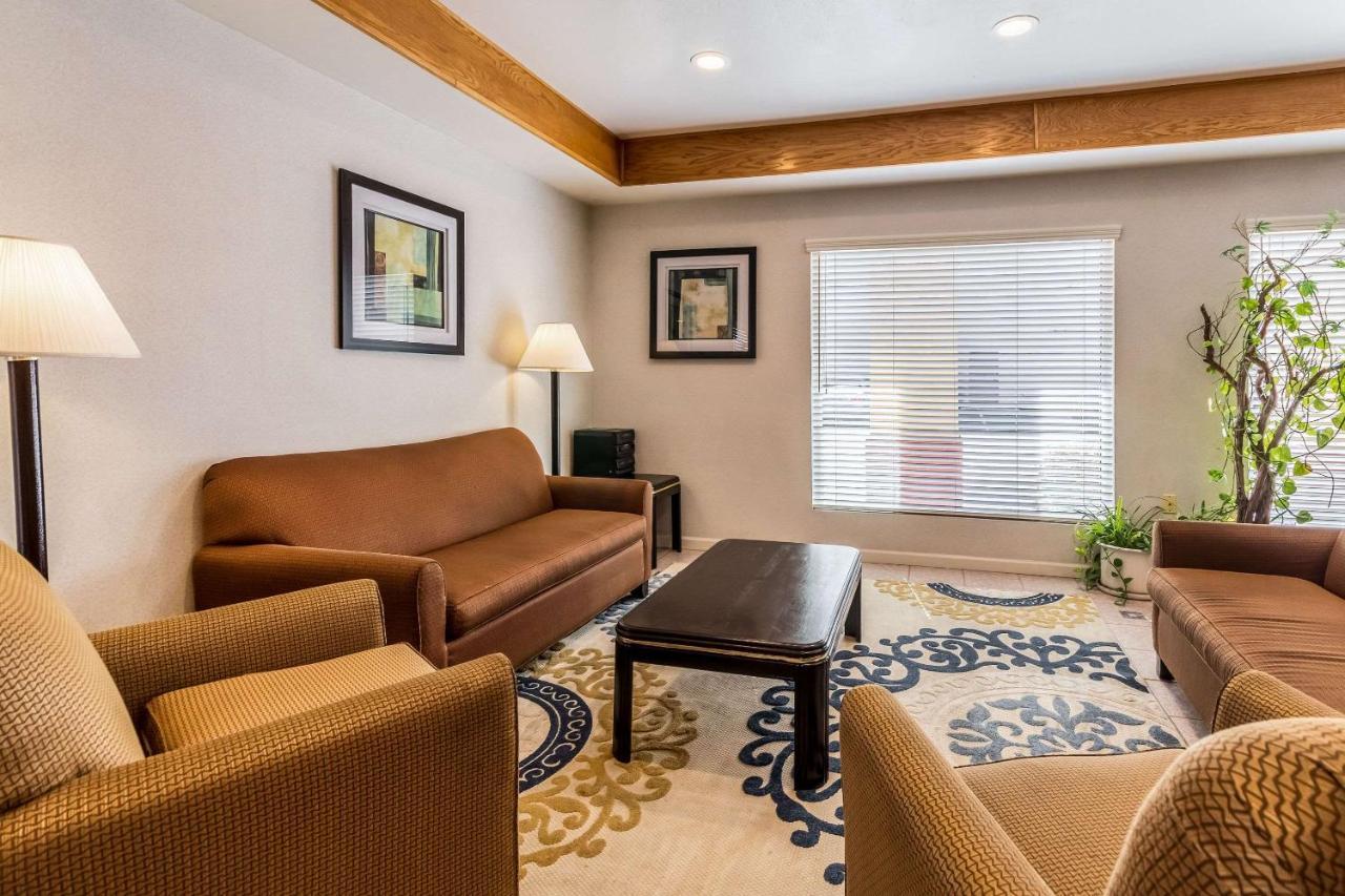 Quality Inn Fresno Near University Luaran gambar