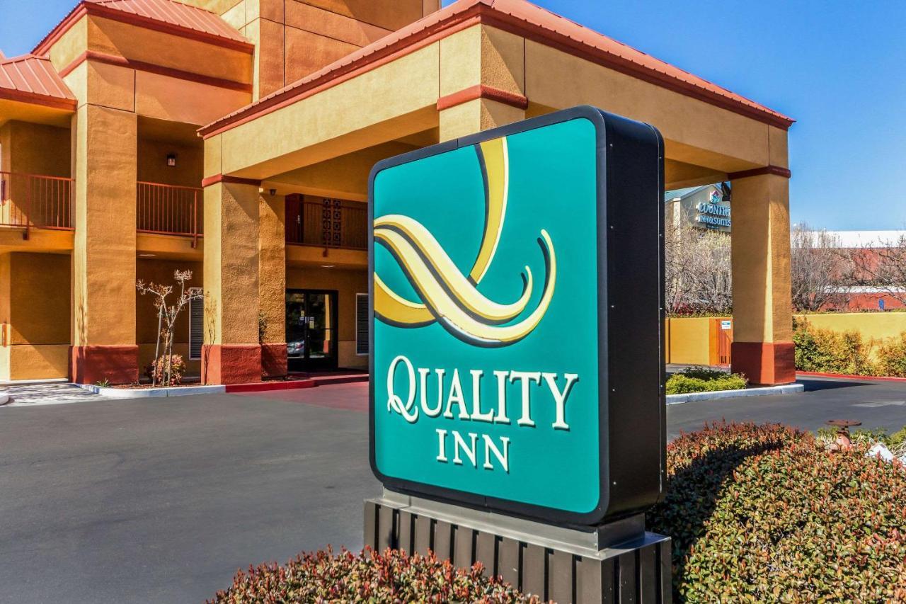 Quality Inn Fresno Near University Luaran gambar