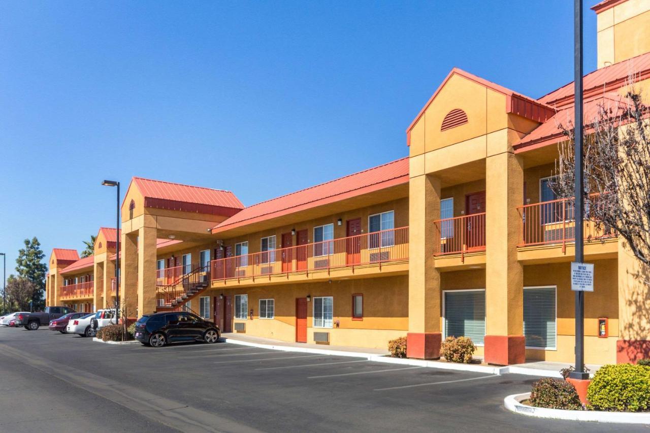 Quality Inn Fresno Near University Luaran gambar